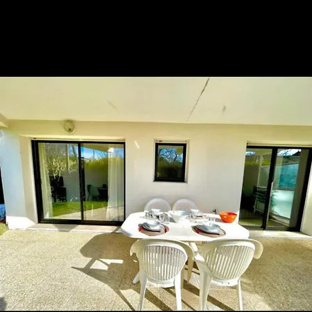 Apartment Avec Terrasse Et Jardin *
